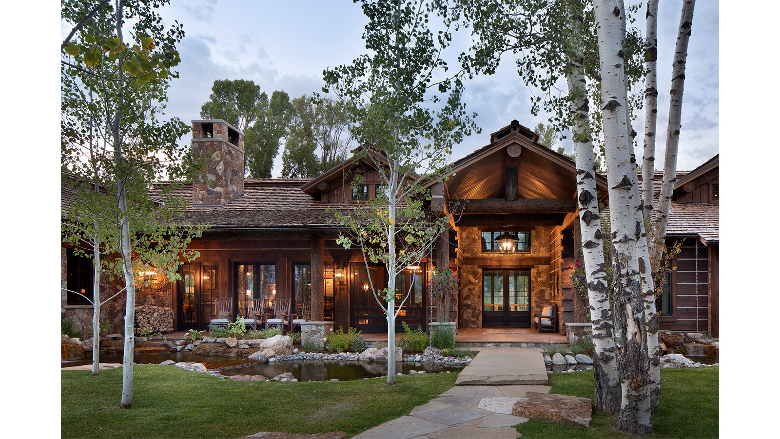 The exterior of the winner of the Best in American Living Award for Best Log Home Design