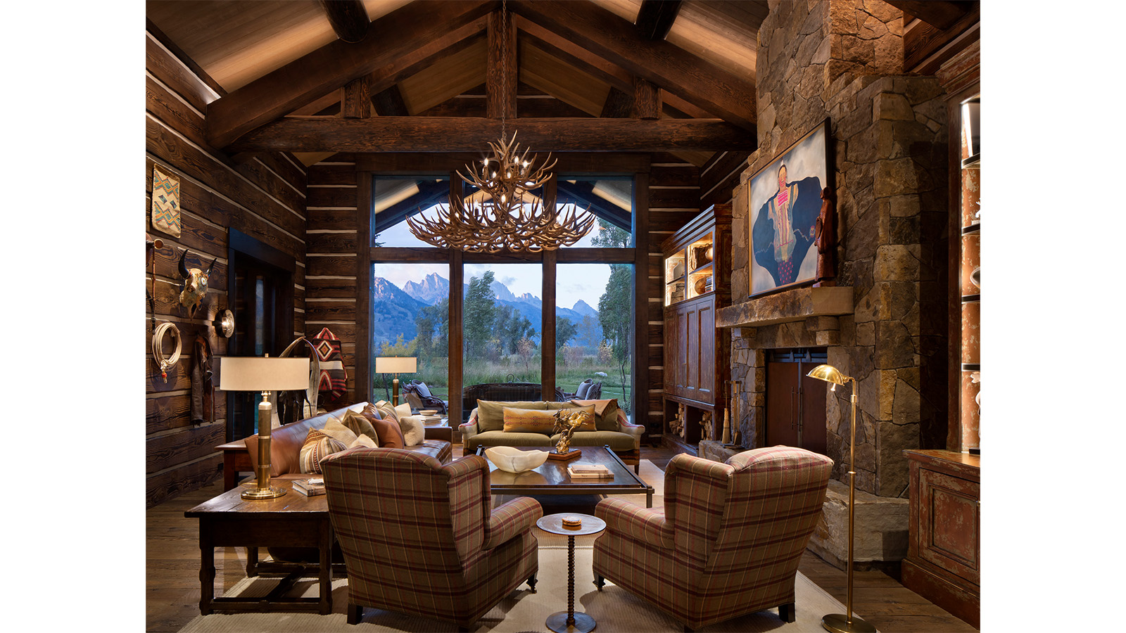 The living room of the winner of the Best in American Living Award for Best Log Home Design