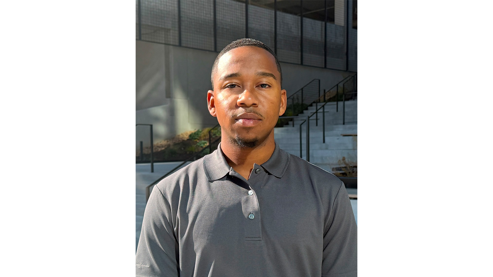 Lawrence Thompson headshot