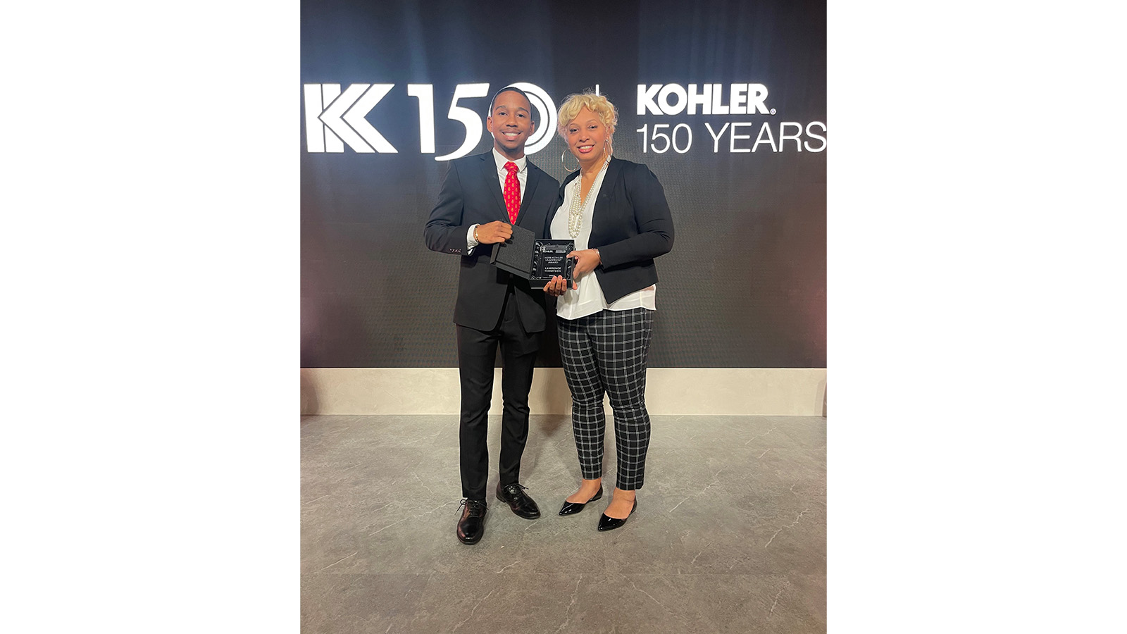 Lawrence Thompson receives Herbert Kohler Leadership Award