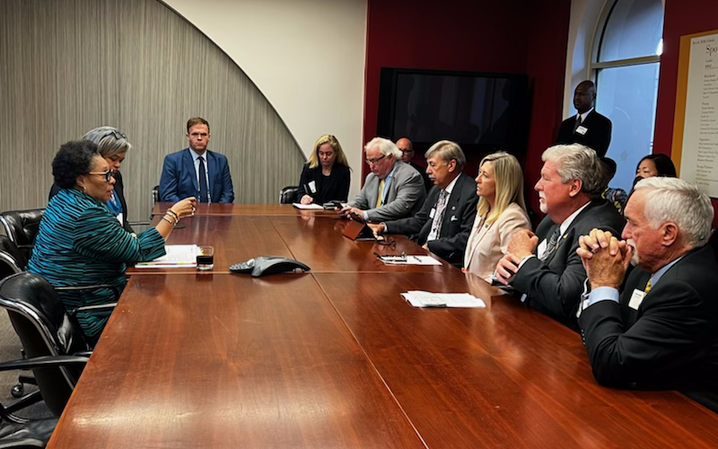 HUD Secretary Fudge and NAHB Senior Officers meet 