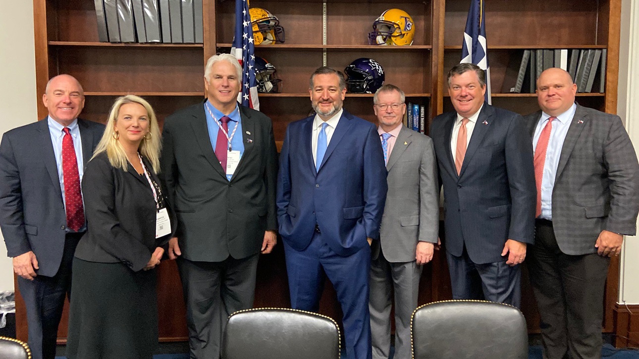 Senator Ted Cruz (R - Texas) meets with NAHB members in Washington