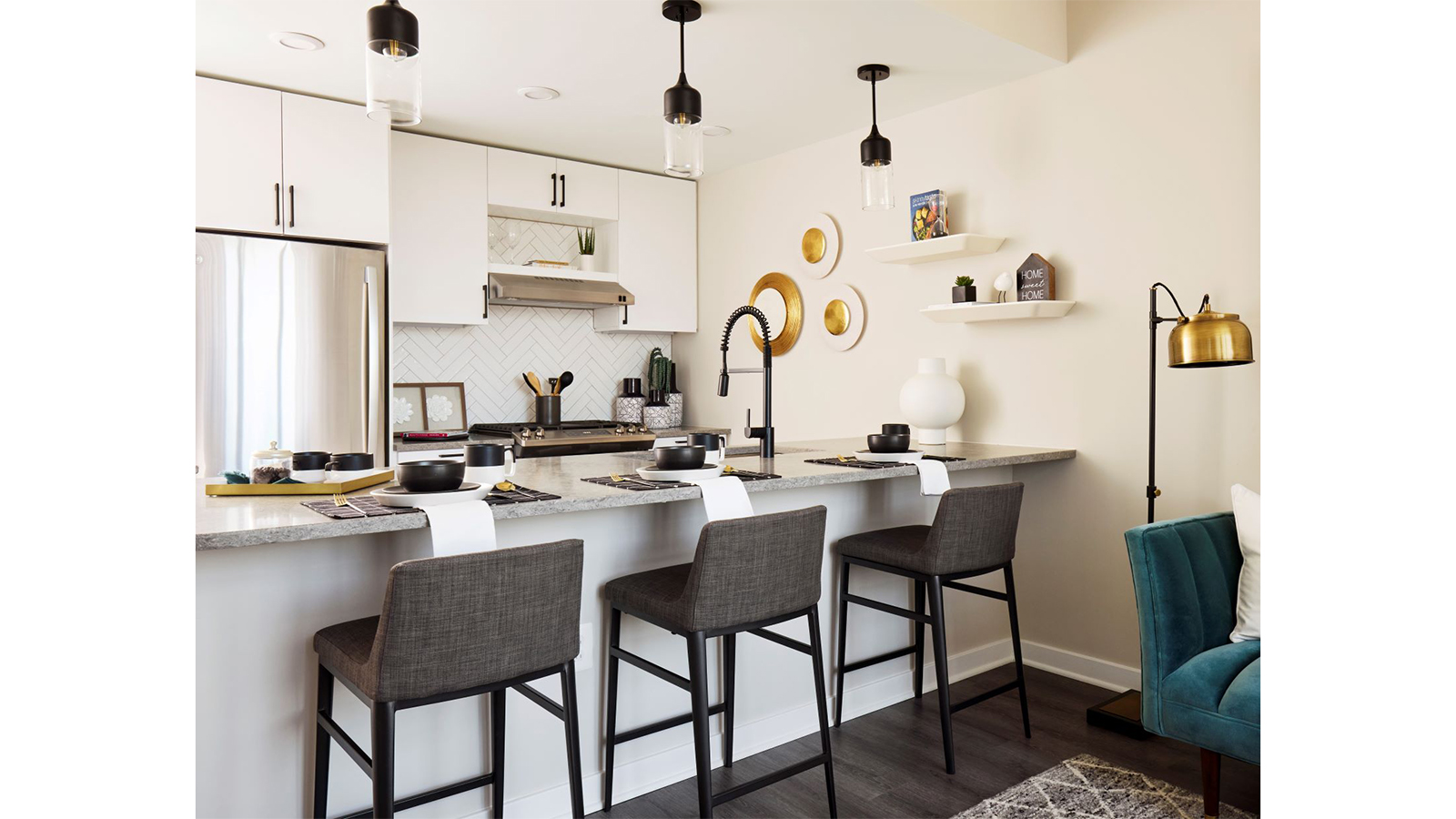 Carlyle Crossing kitchen