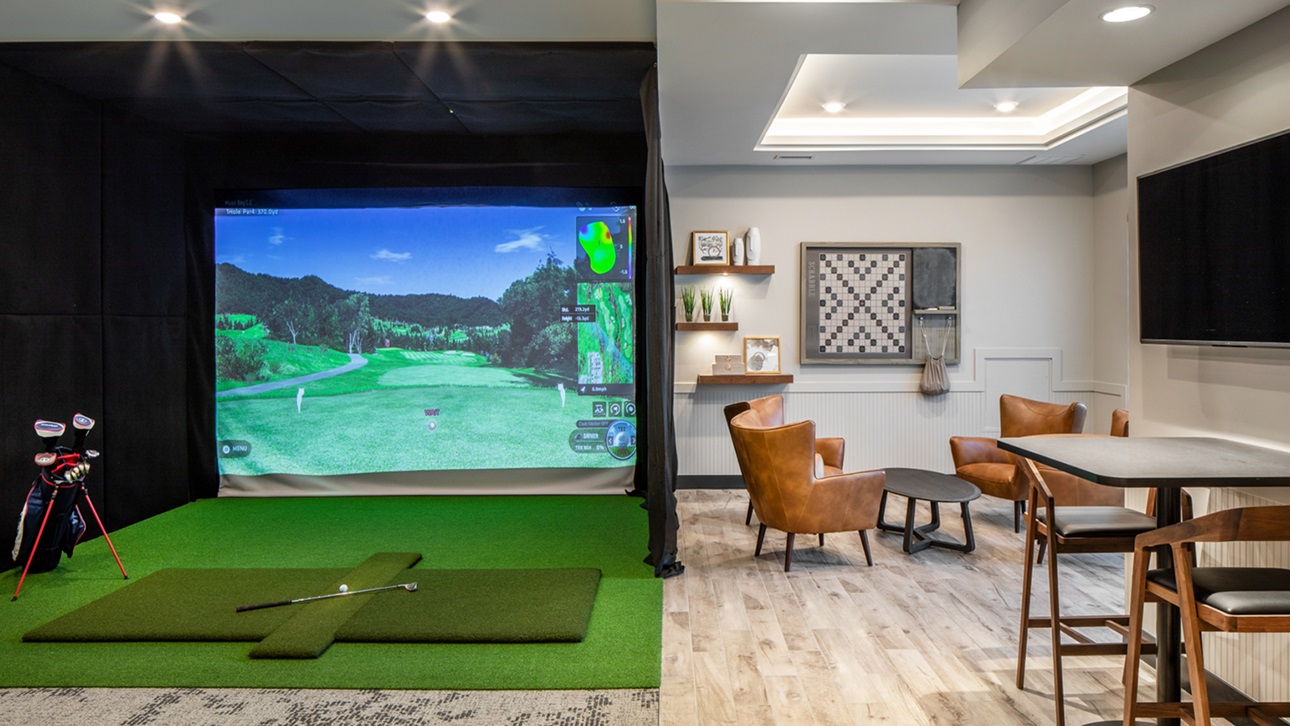 Park125 W. Dodge golf simulator