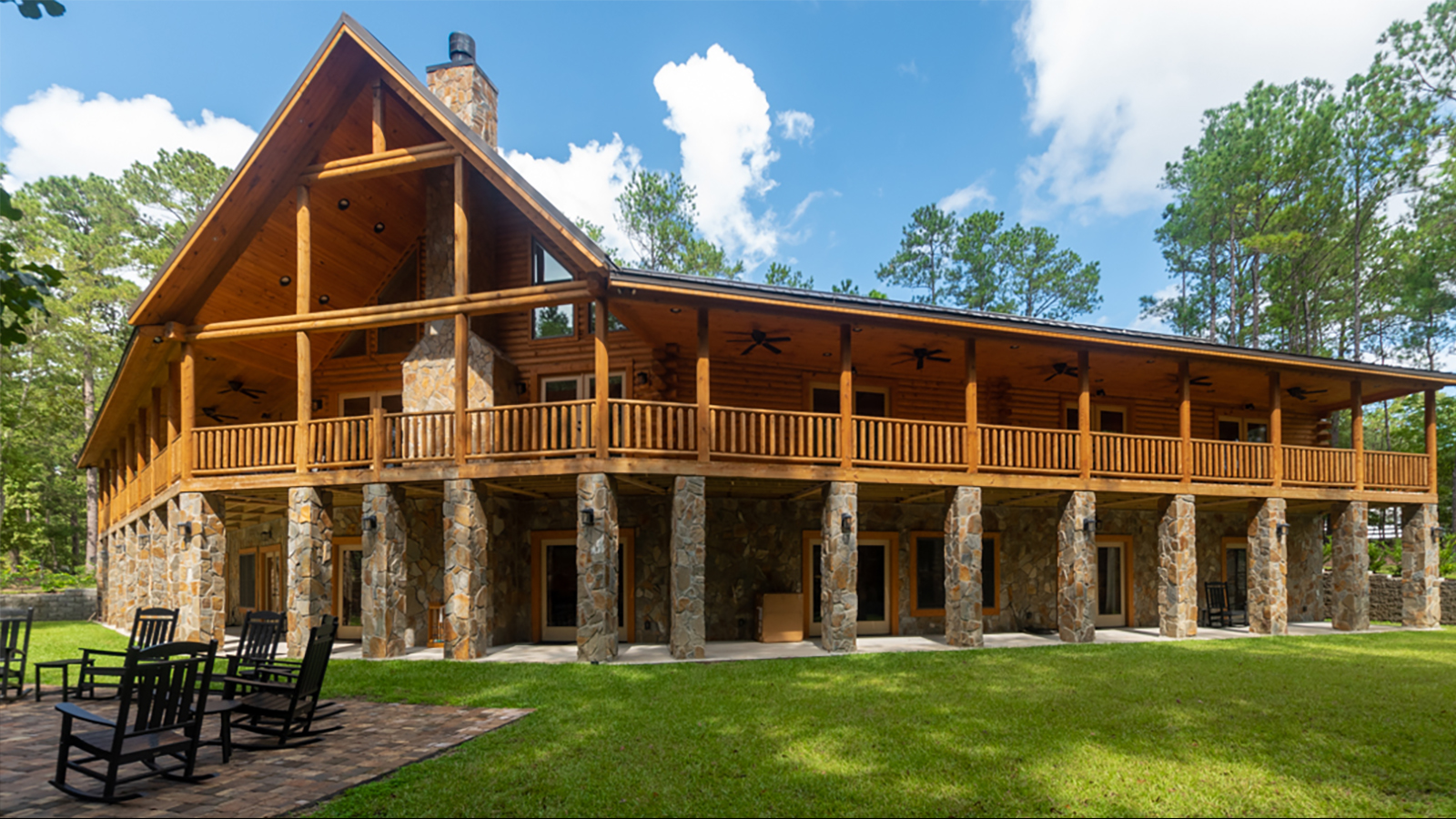 Southland Log Homes Custom Jackson NAHB