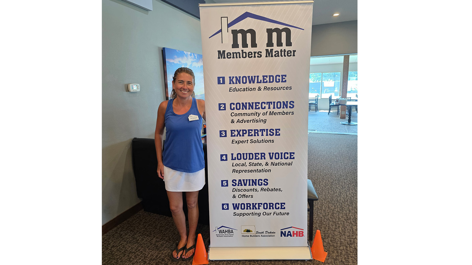 photo of Julie Kneeland