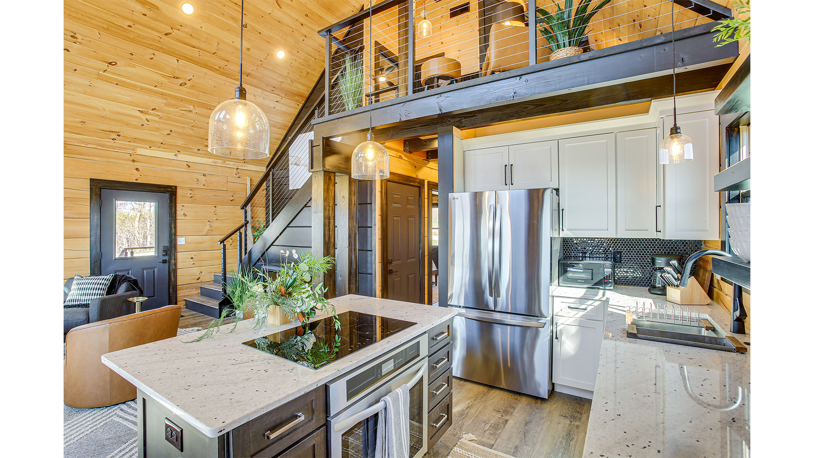 Cabin on Pointe kitchen