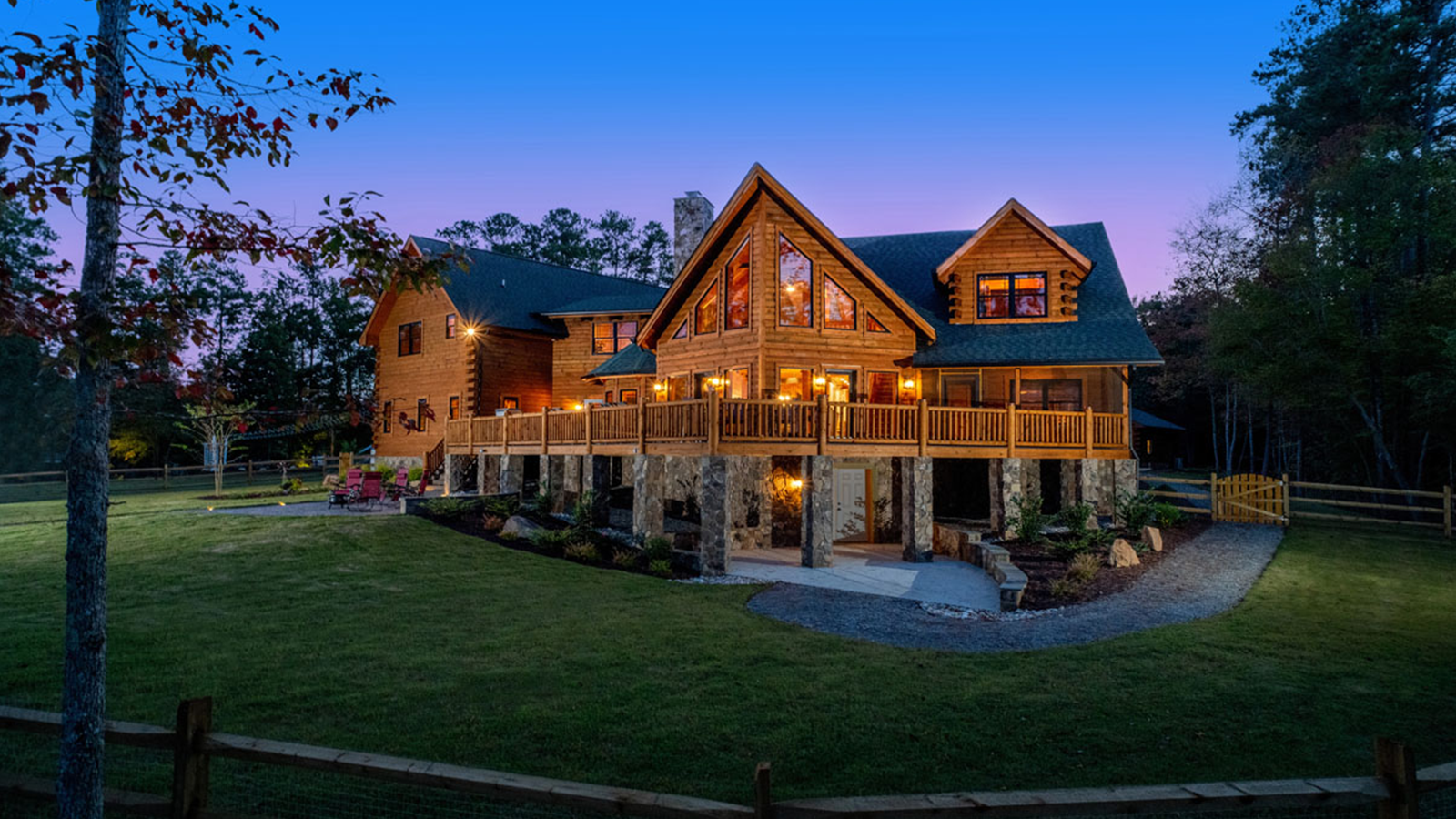 The Gaston log home exterior